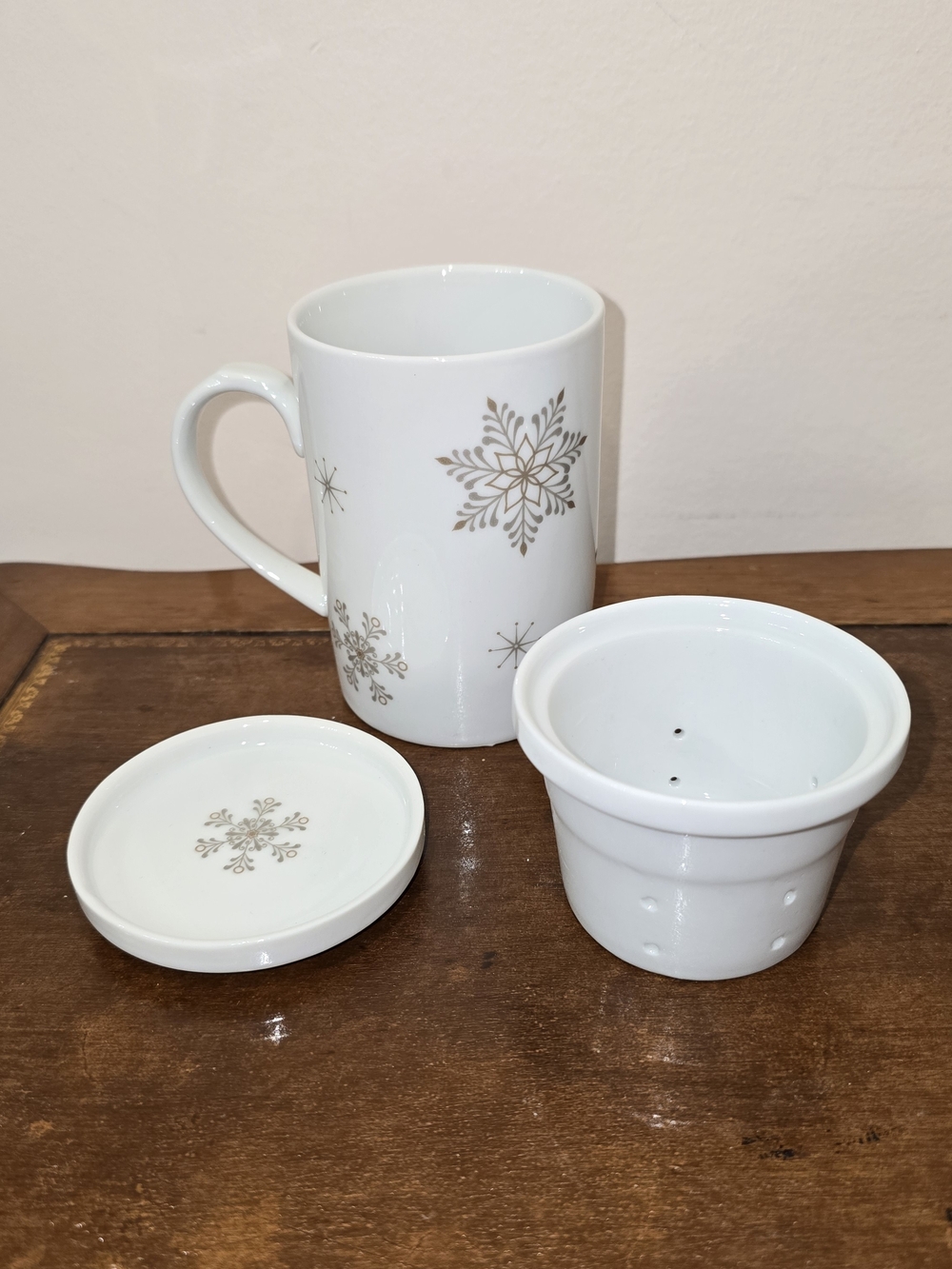 Joshua Maxwell Holiday "Snowflake Shimmer" Herb / Tea Mug Set